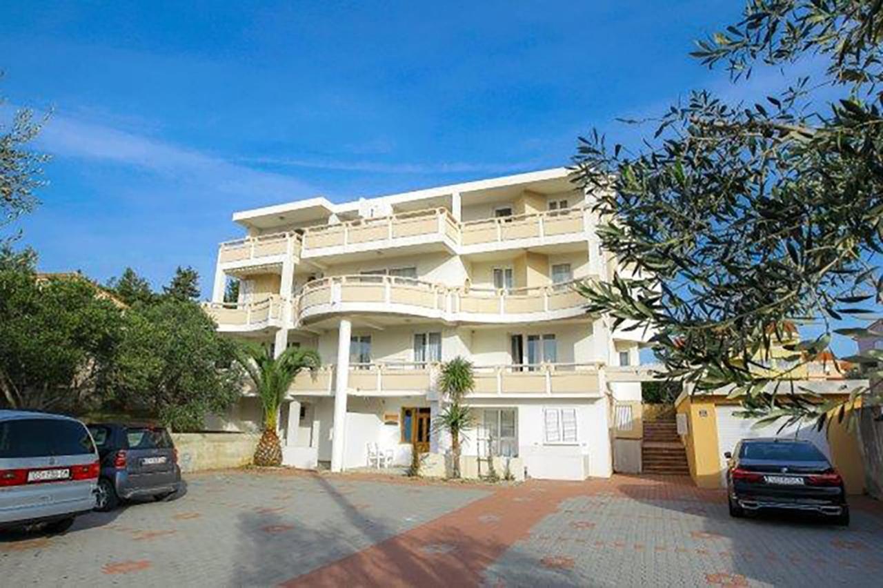 Apartments Tomy Novalja Dış mekan fotoğraf