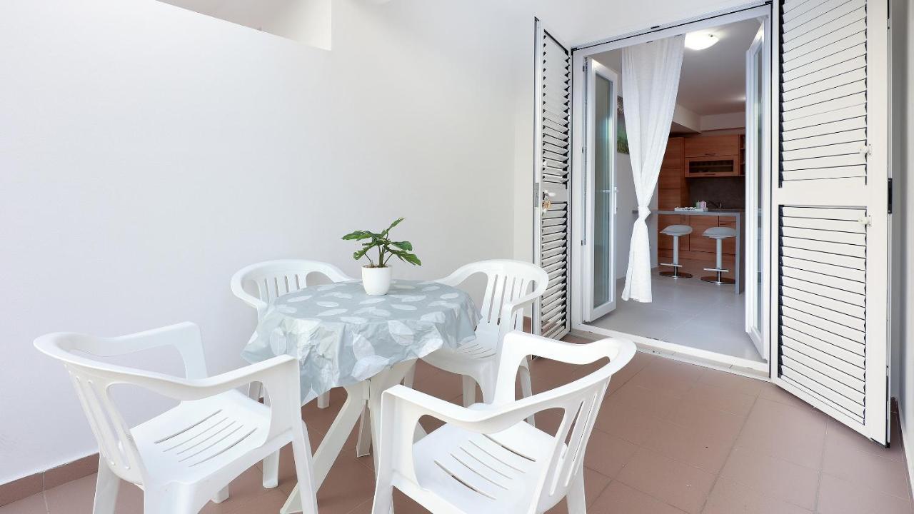 Apartments Tomy Novalja Dış mekan fotoğraf
