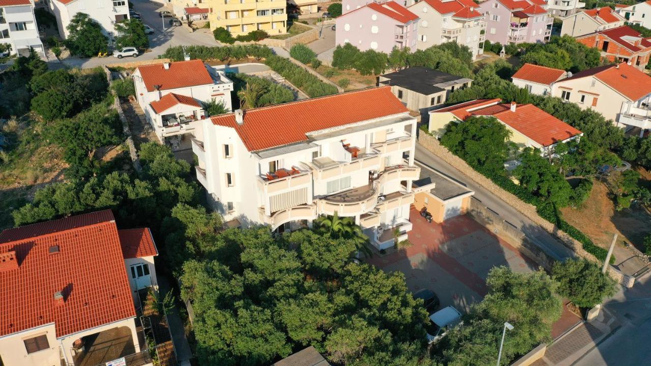 Apartments Tomy Novalja Dış mekan fotoğraf