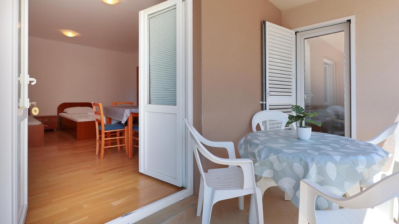 Apartments Tomy Novalja Dış mekan fotoğraf