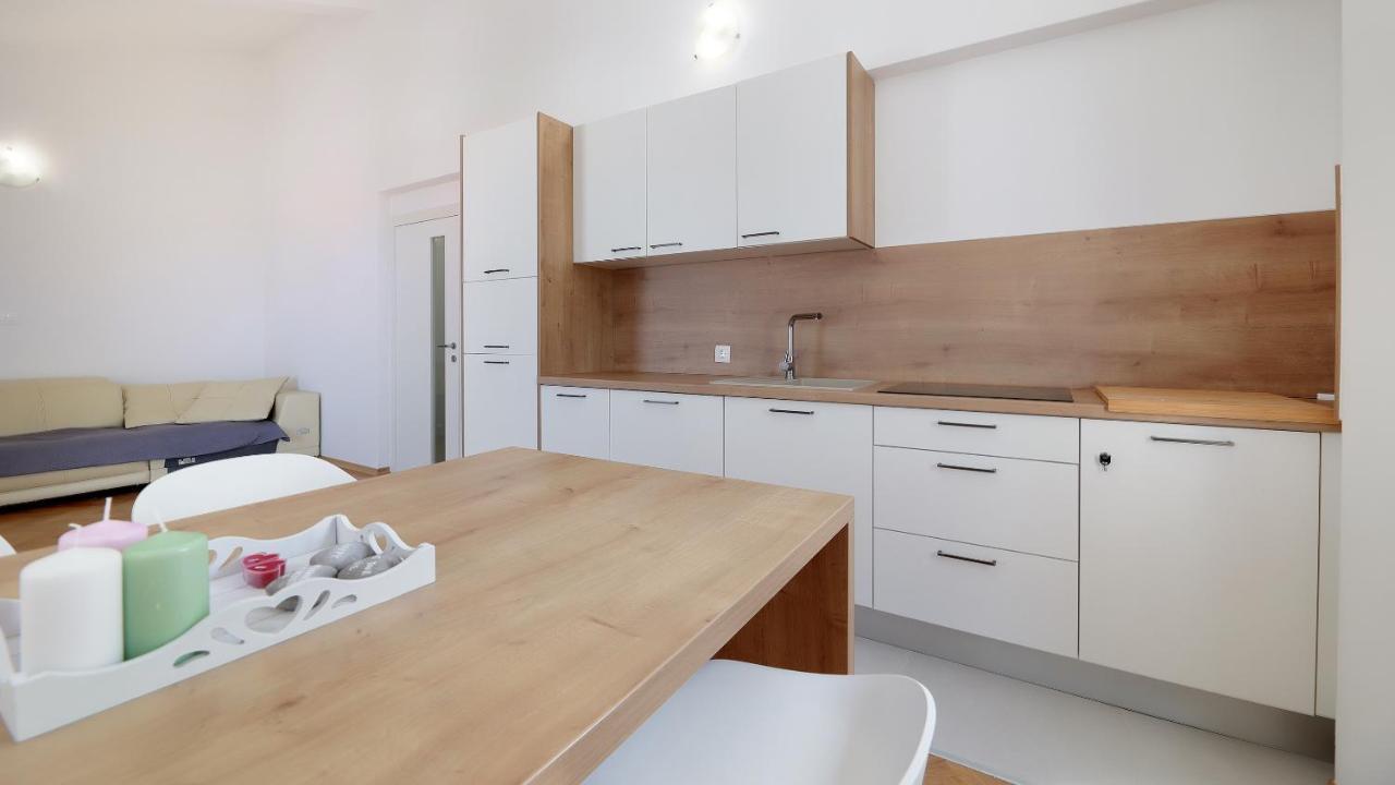 Apartments Tomy Novalja Dış mekan fotoğraf