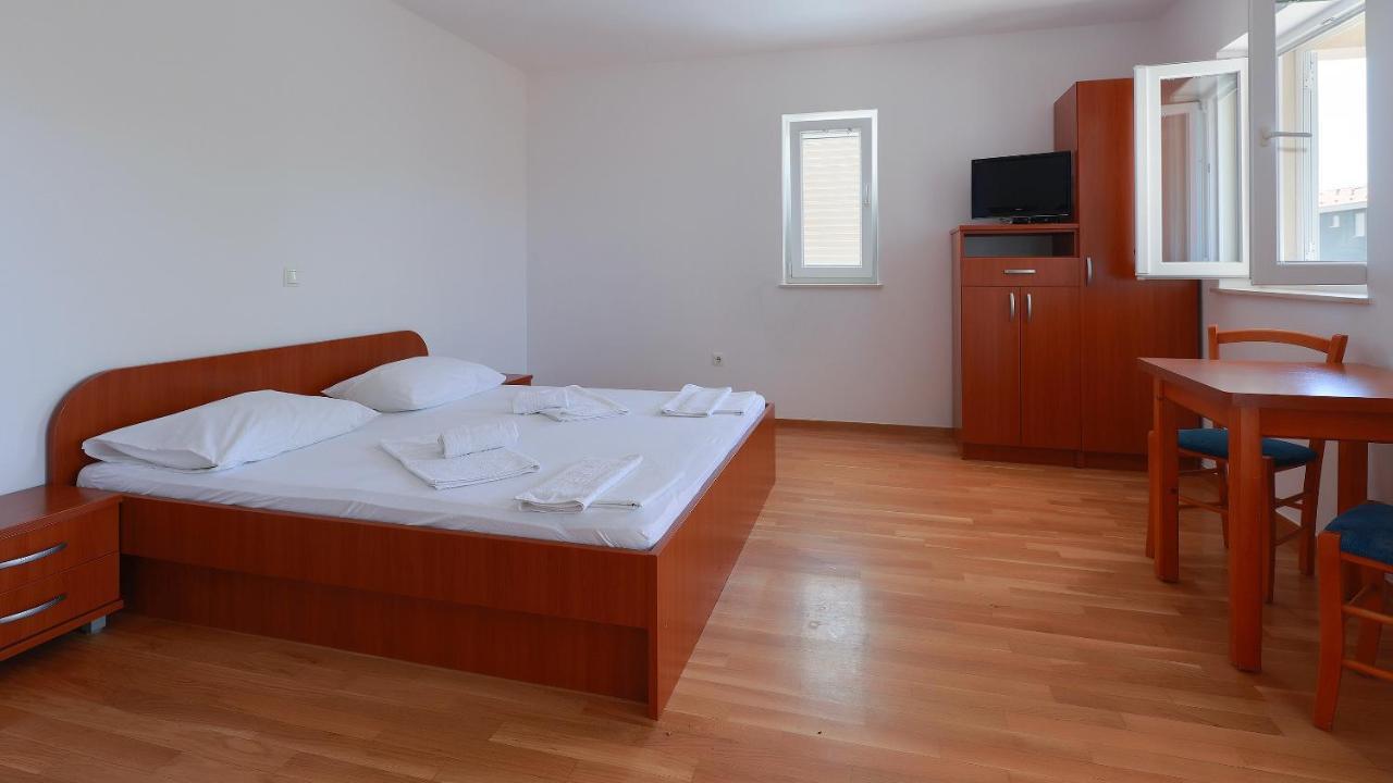 Apartments Tomy Novalja Dış mekan fotoğraf